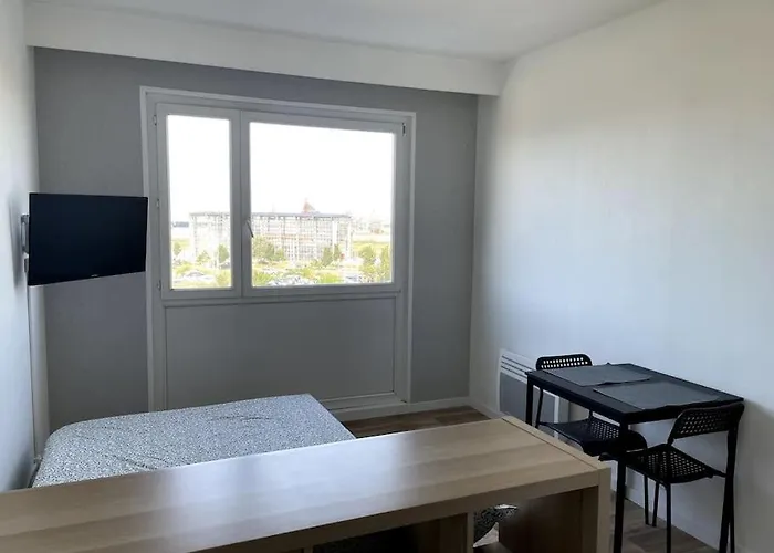 Horizon Bleu, Vue * Calais