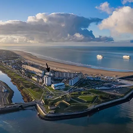 Horizon Bleu, Vue * Calais