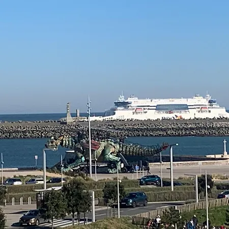 Horizon Bleu, Vue * Calais